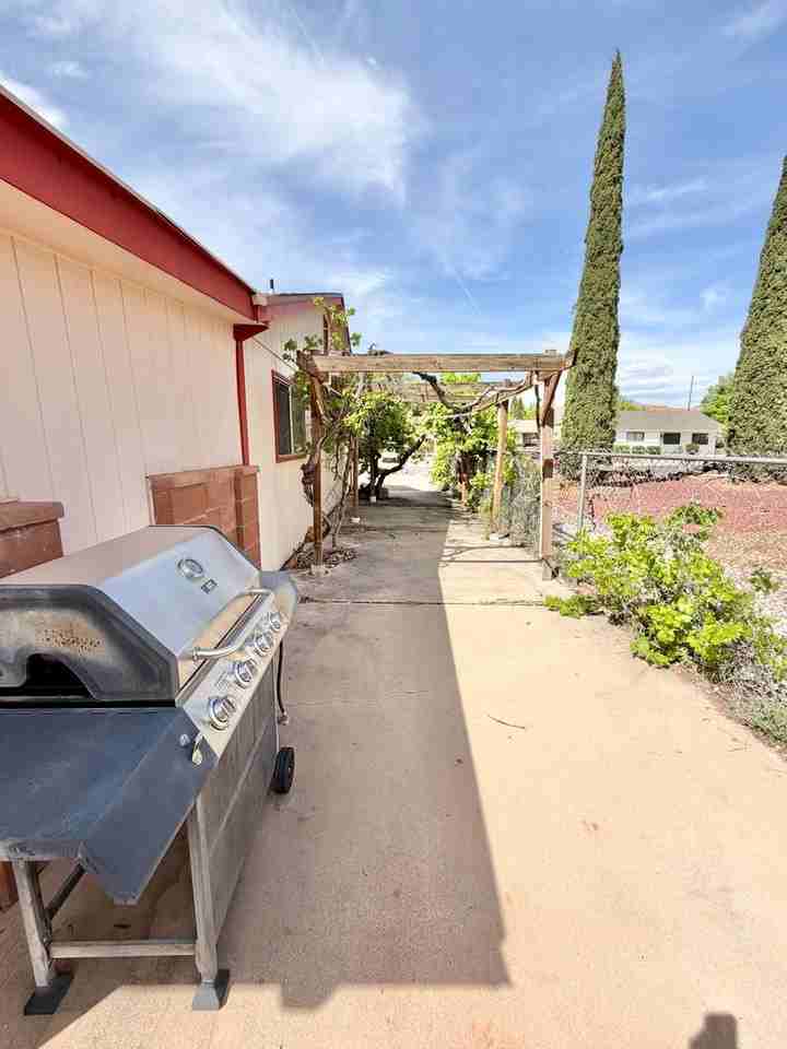 1711 W 1300 N - Photo 6 of 9