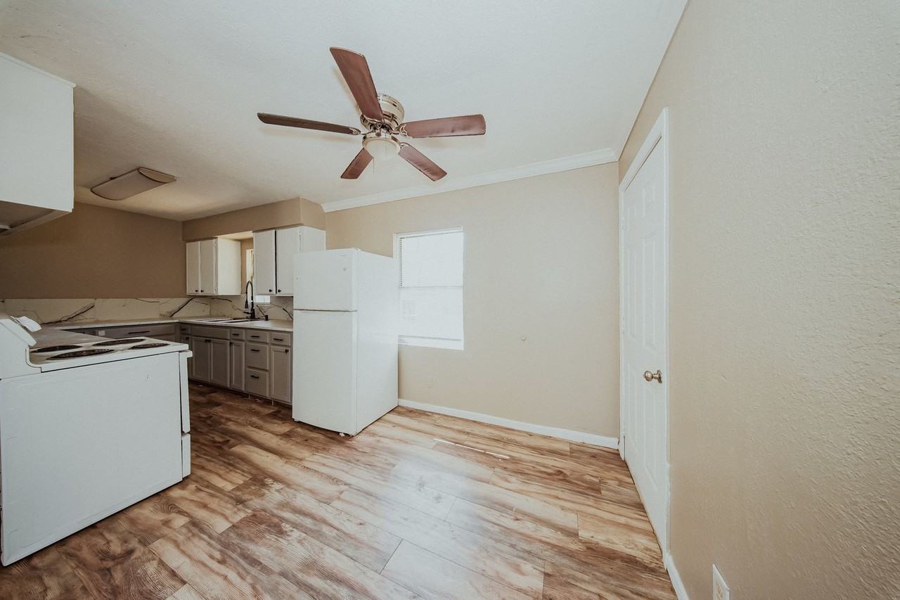 2610 Nw Lindy Ave - Photo 6 of 49