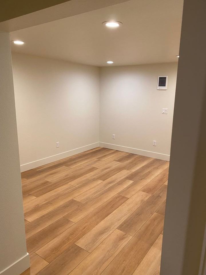 6144 N Willamette Blvd - Photo 6 of 11