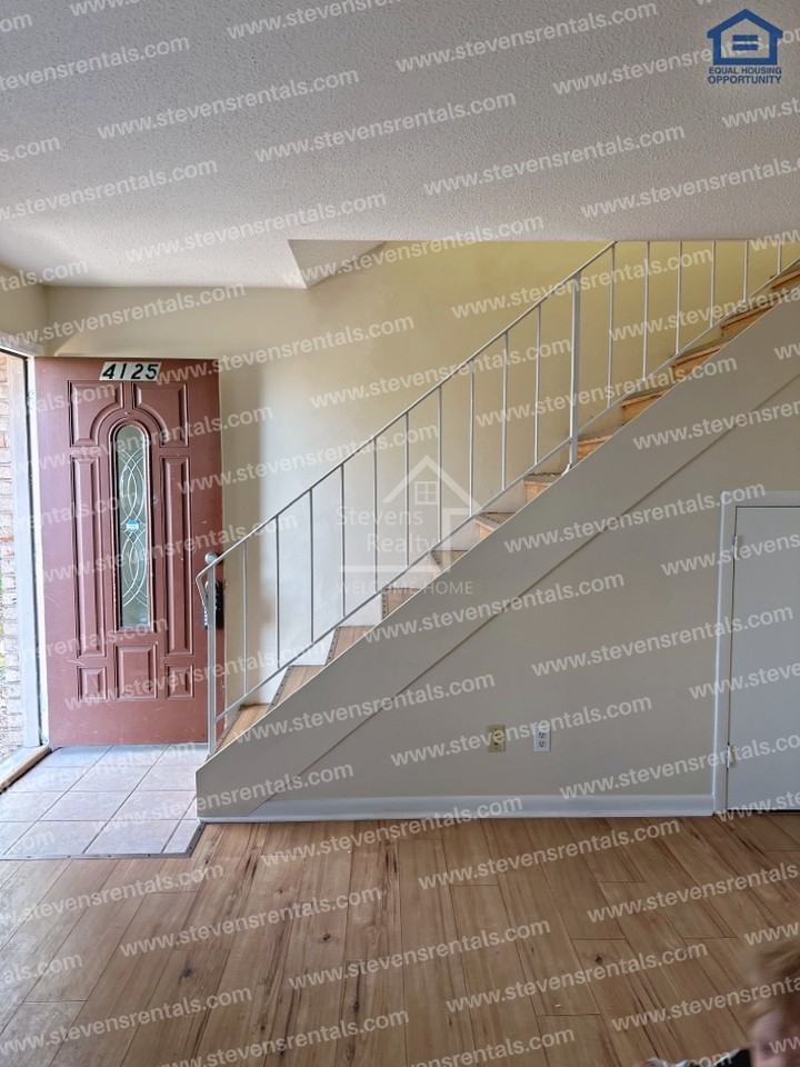 4125 Wilkesview Dr - Photo 4 of 19