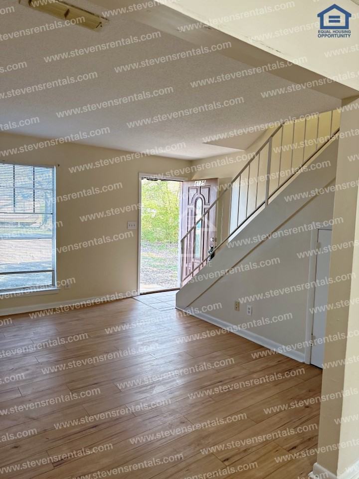 4125 Wilkesview Dr - Photo 5 of 19