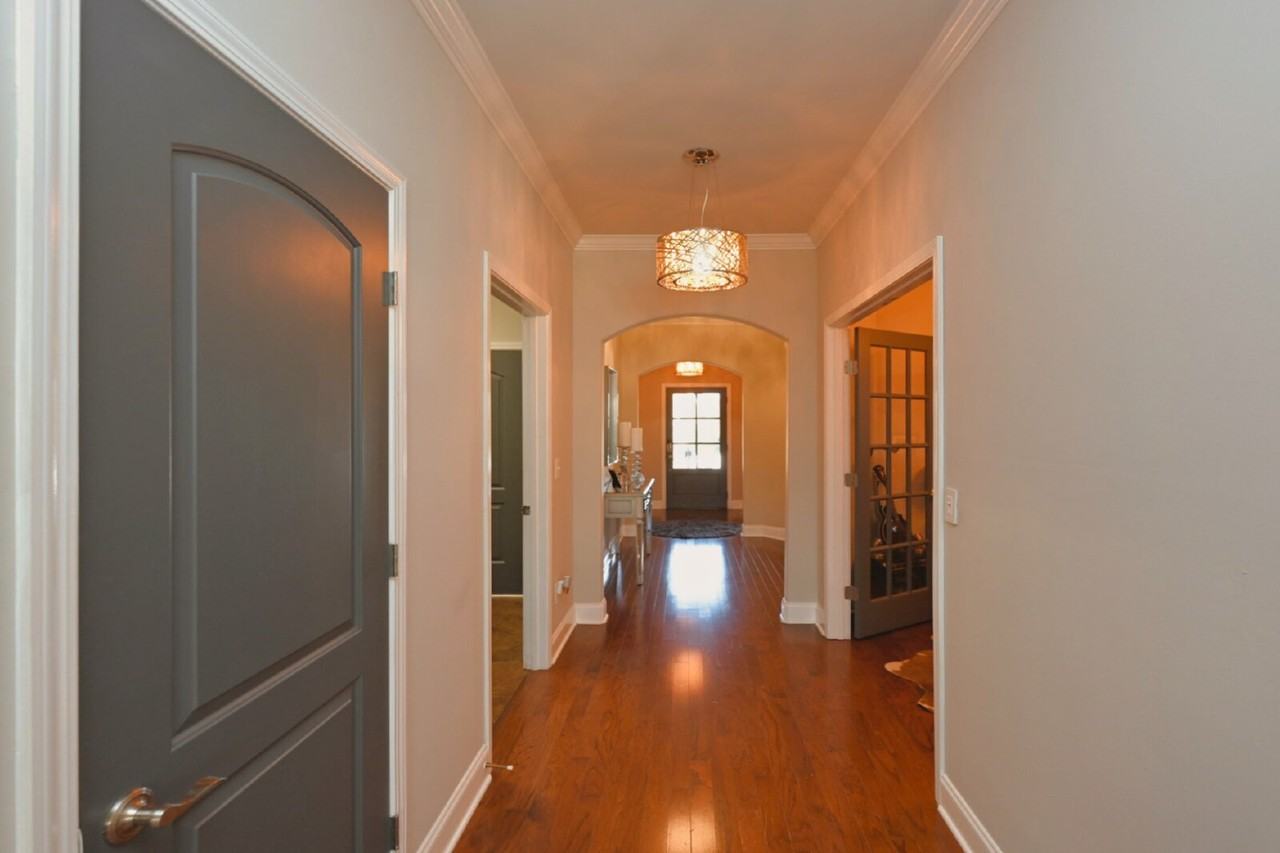 2103 Albatross Way - Photo 3 of 32