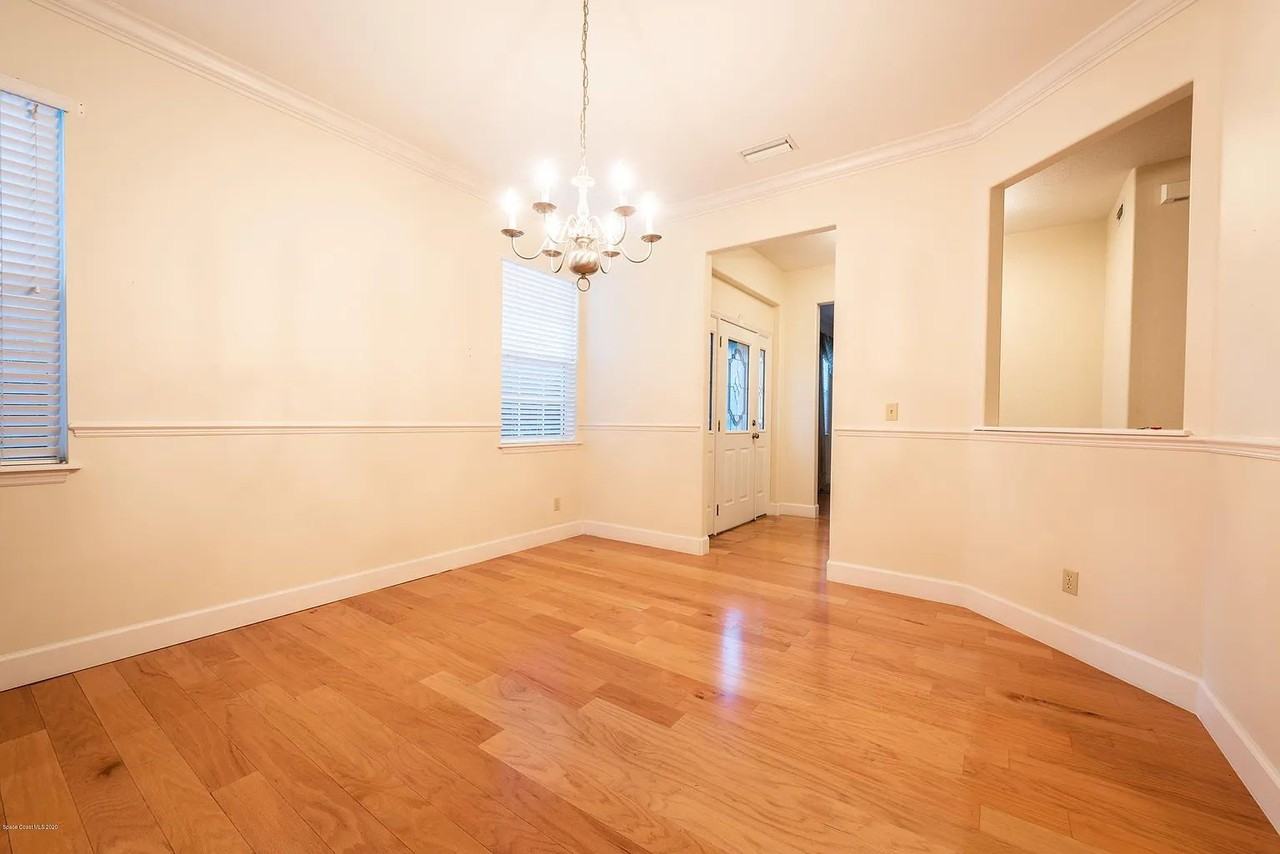 760 Wintergreen Ln - Photo 3 of 18