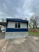 featured image of 127 127 - 147 NE Howard Avenue