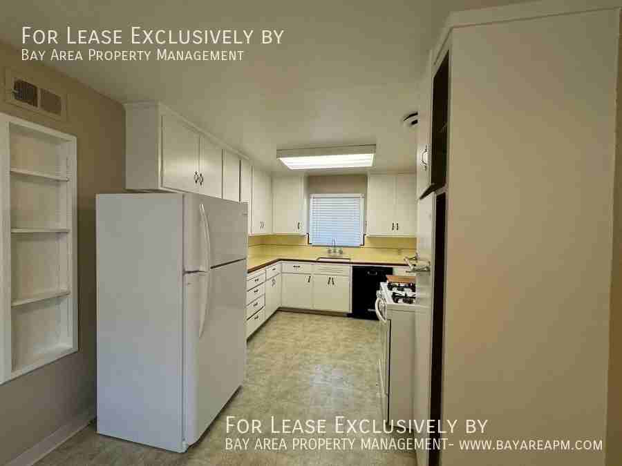 330 Orchard Ave - Photo 5 of 18