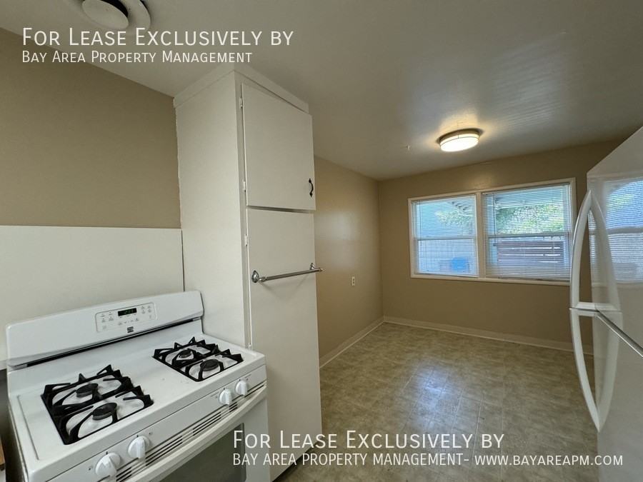 330 Orchard Ave - Photo 7 of 18