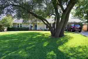 featured image of 1607 Arlington St