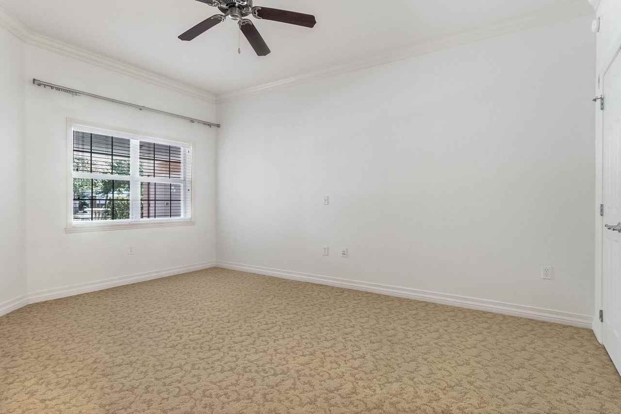 1102 Sunset View Cir #103 - Photo 7 of 22