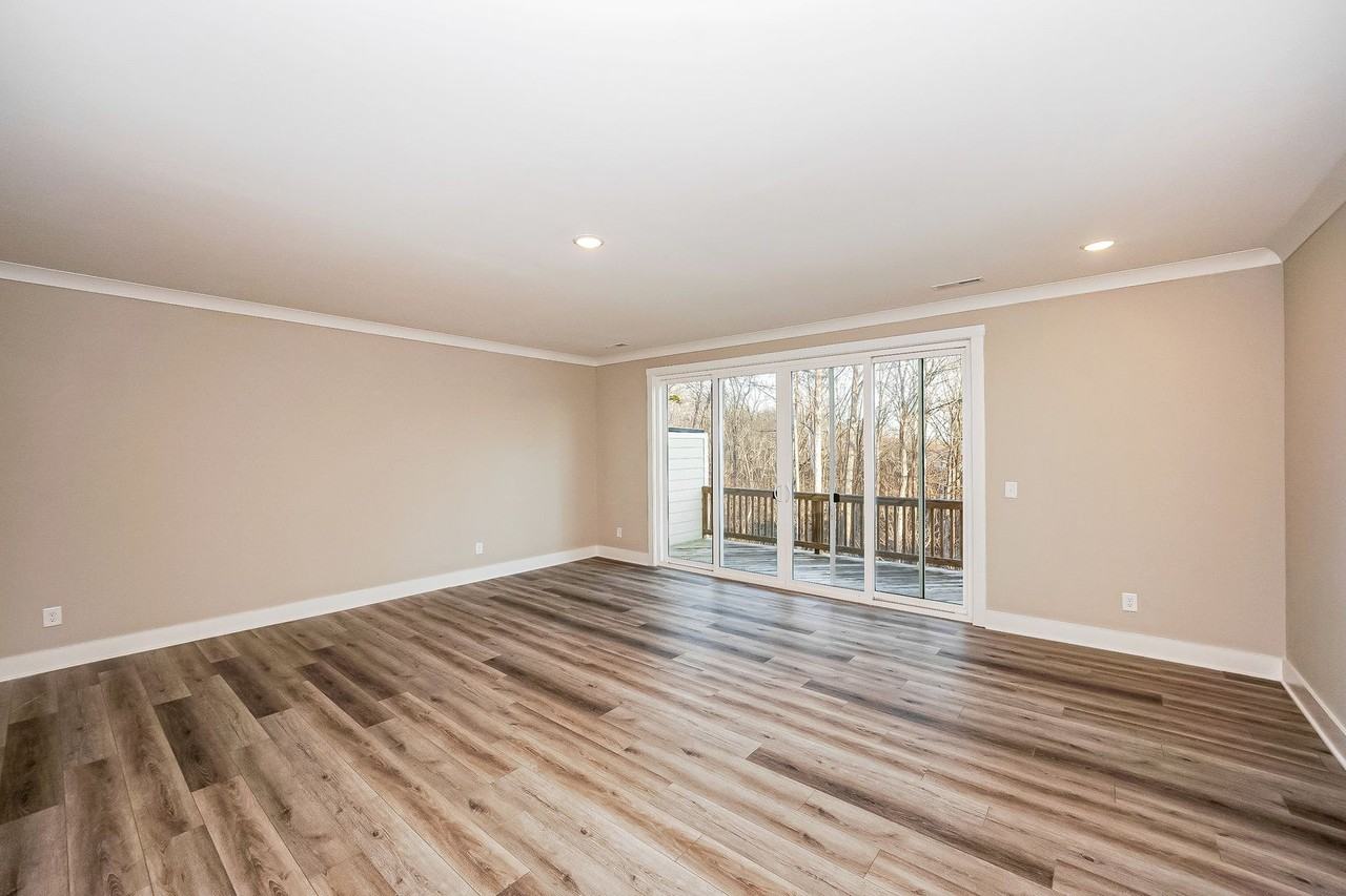114 Glencoe Ln - Photo 6 of 20
