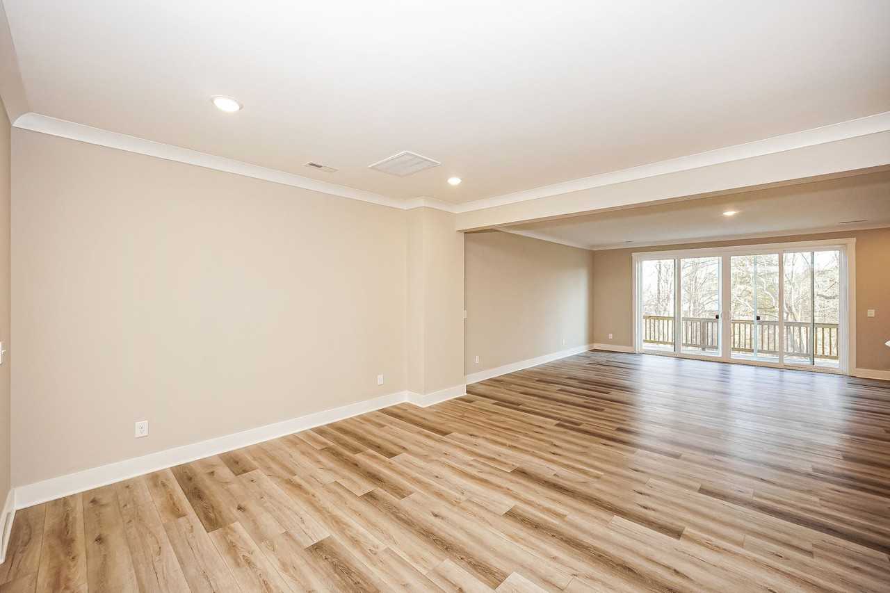 120 Glencoe Ln - Photo 4 of 21