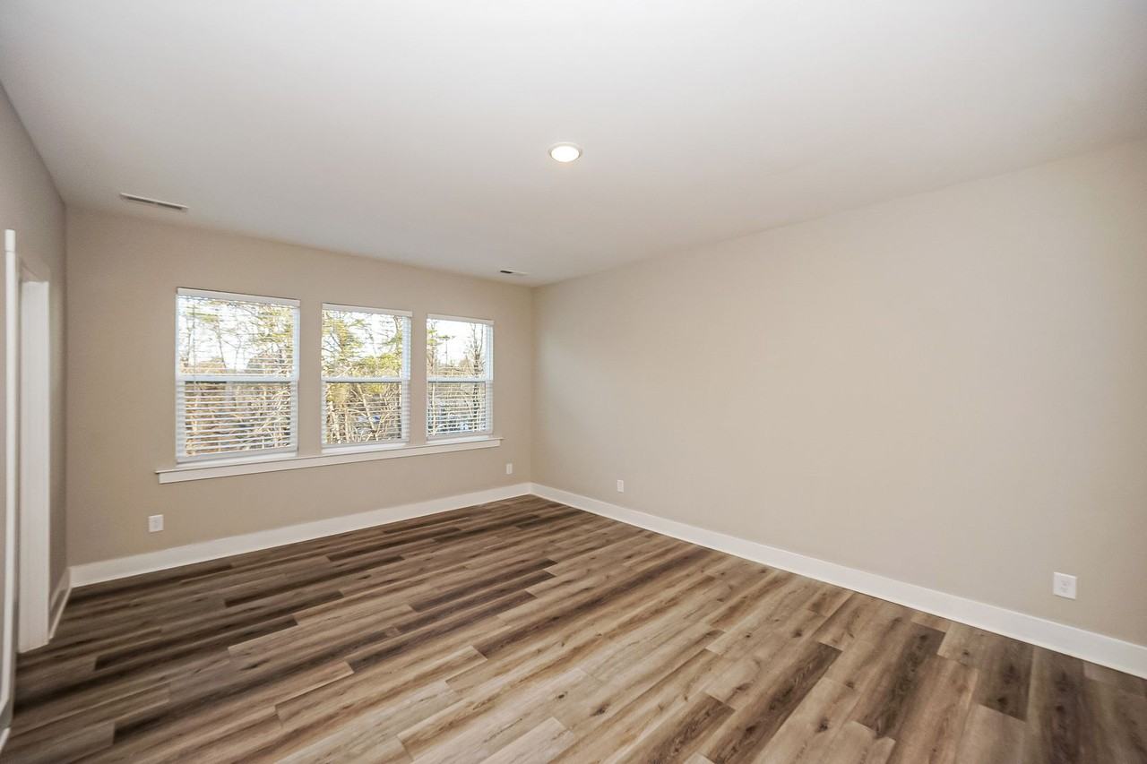 120 Glencoe Ln - Photo 7 of 21