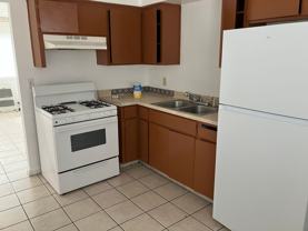 926 W 13th St - Photo 1 of 1