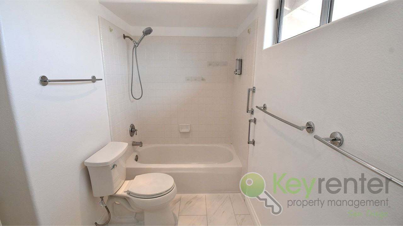 5030 Sunrose Ct - Photo 6 of 31