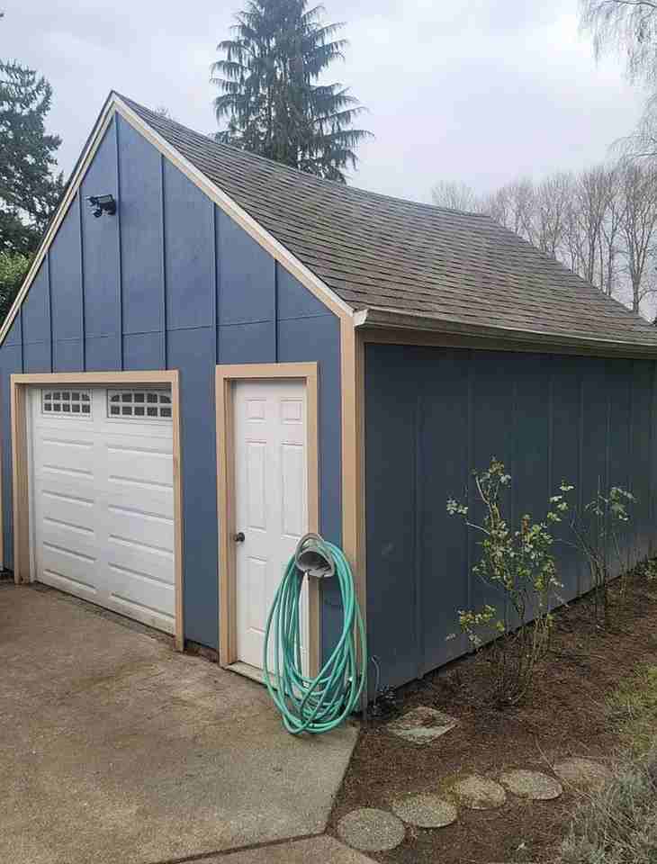 513 5th St Ne - Photo 2 of 2