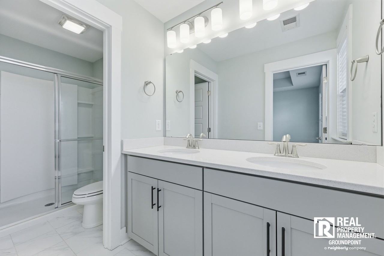 3964 Neomi St - Photo 7 of 14