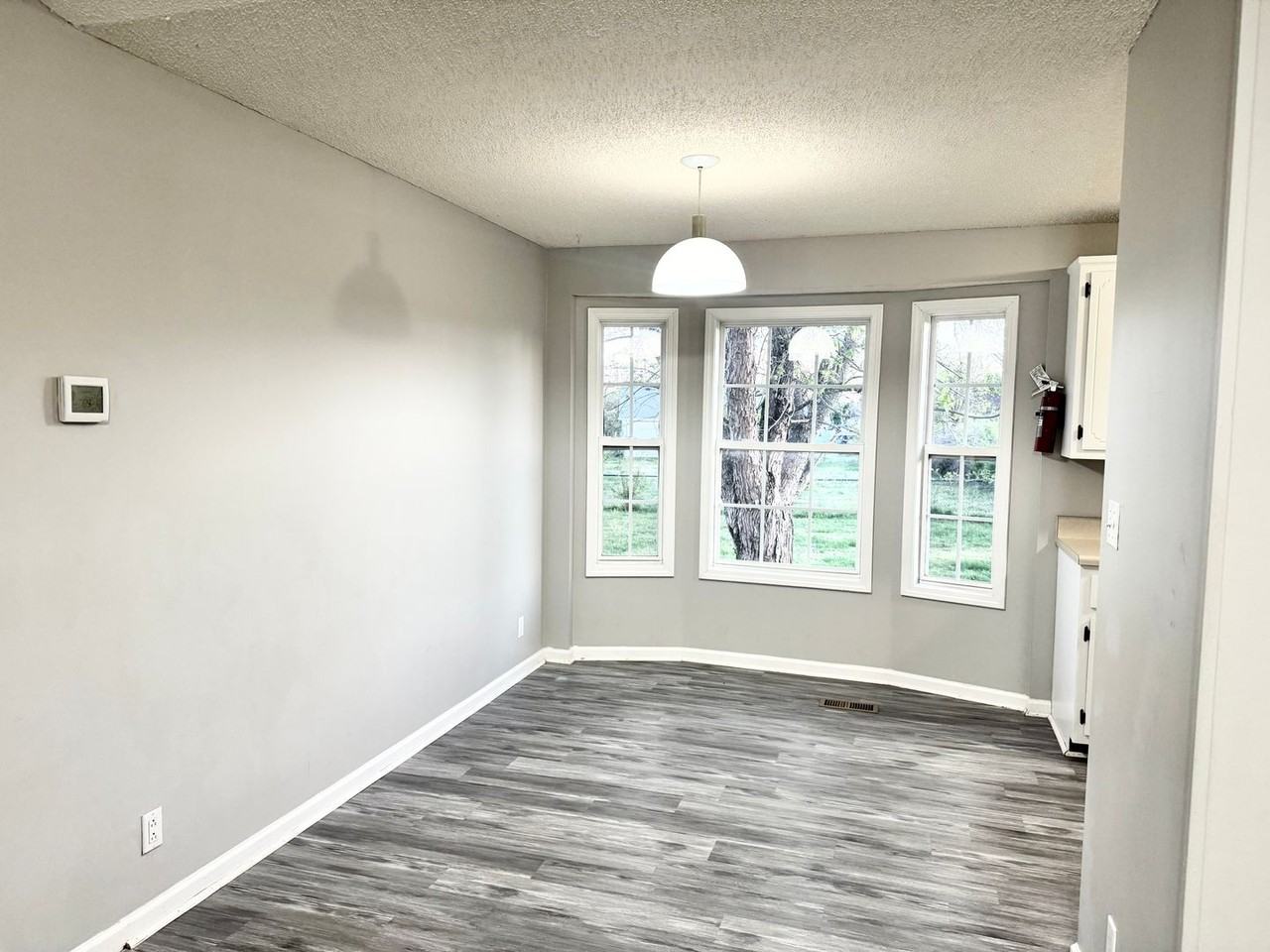 112 Waterford Dr - Photo 3 of 22