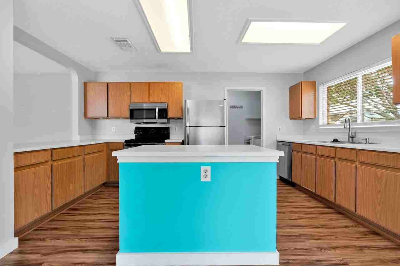 9443 Sycamore Brk - Photo 5 of 18