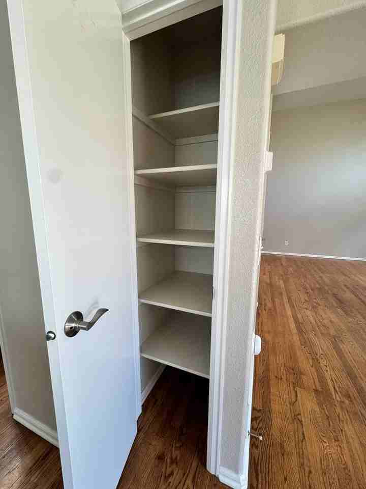 910 Piros Dr - Photo 4 of 17