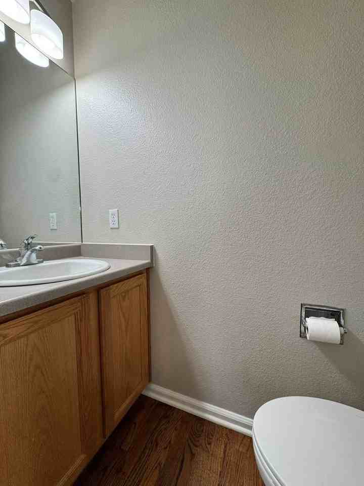 910 Piros Dr - Photo 6 of 17