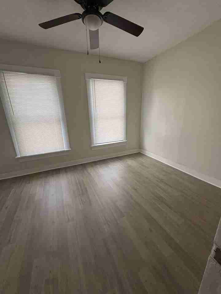 673 Randolph St - Photo 2 of 5