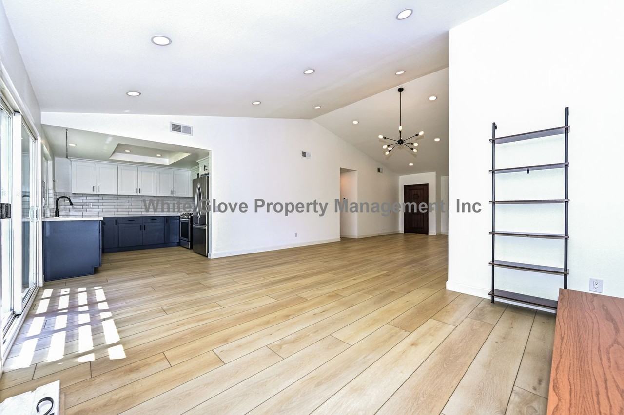 23504 Grand Rim Ct - Photo 5 of 17