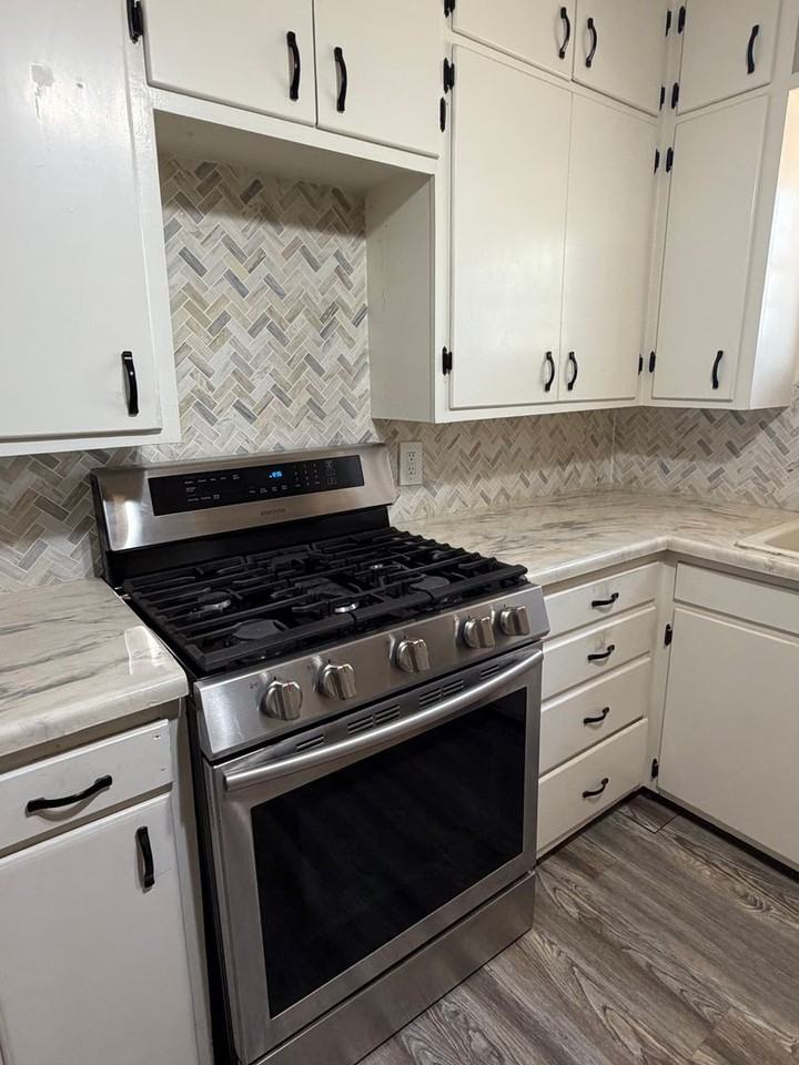 6410 Avenue N - Photo 3 of 16