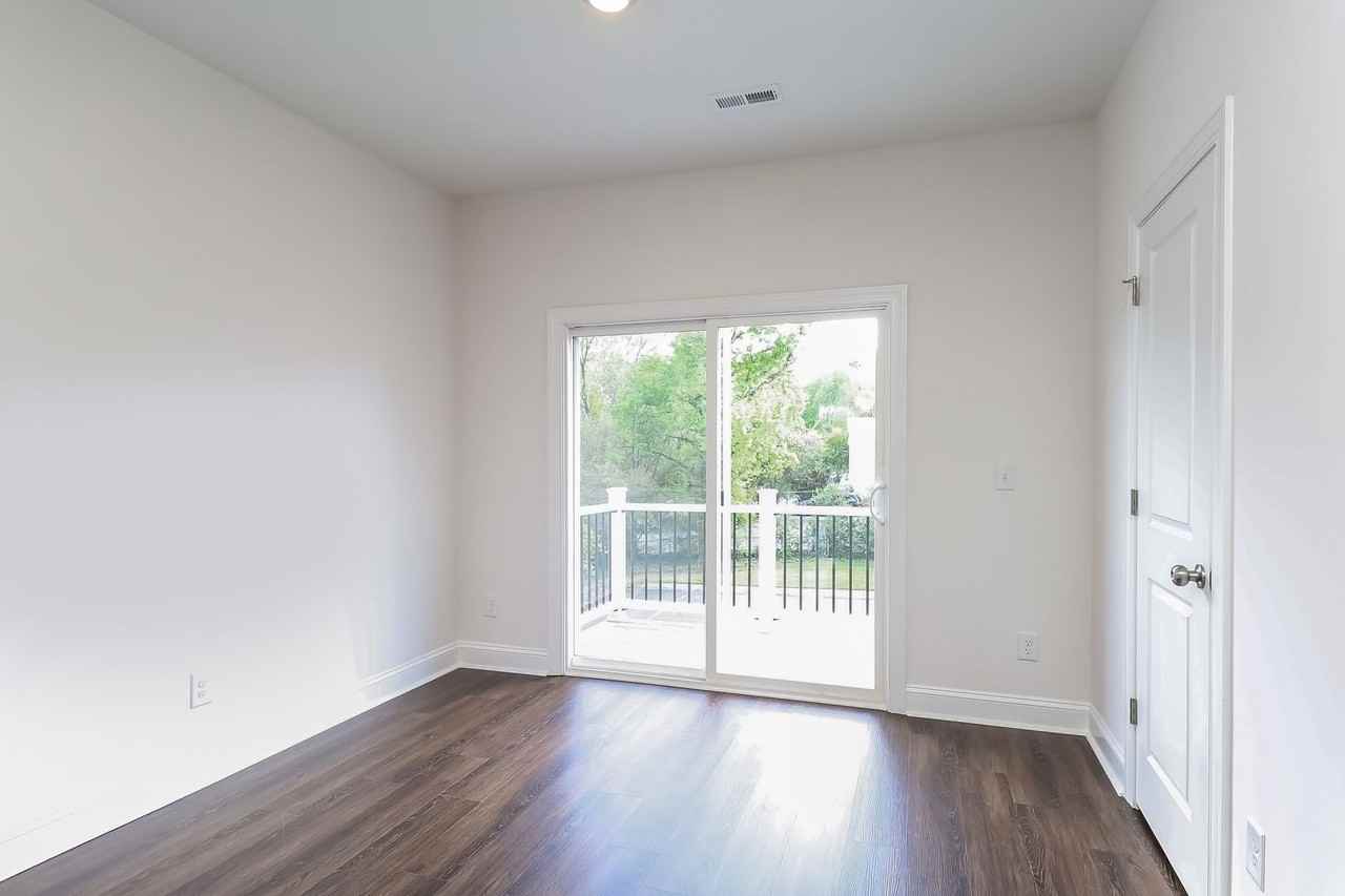 712 712 Drakeford Ct - Photo 4 of 15