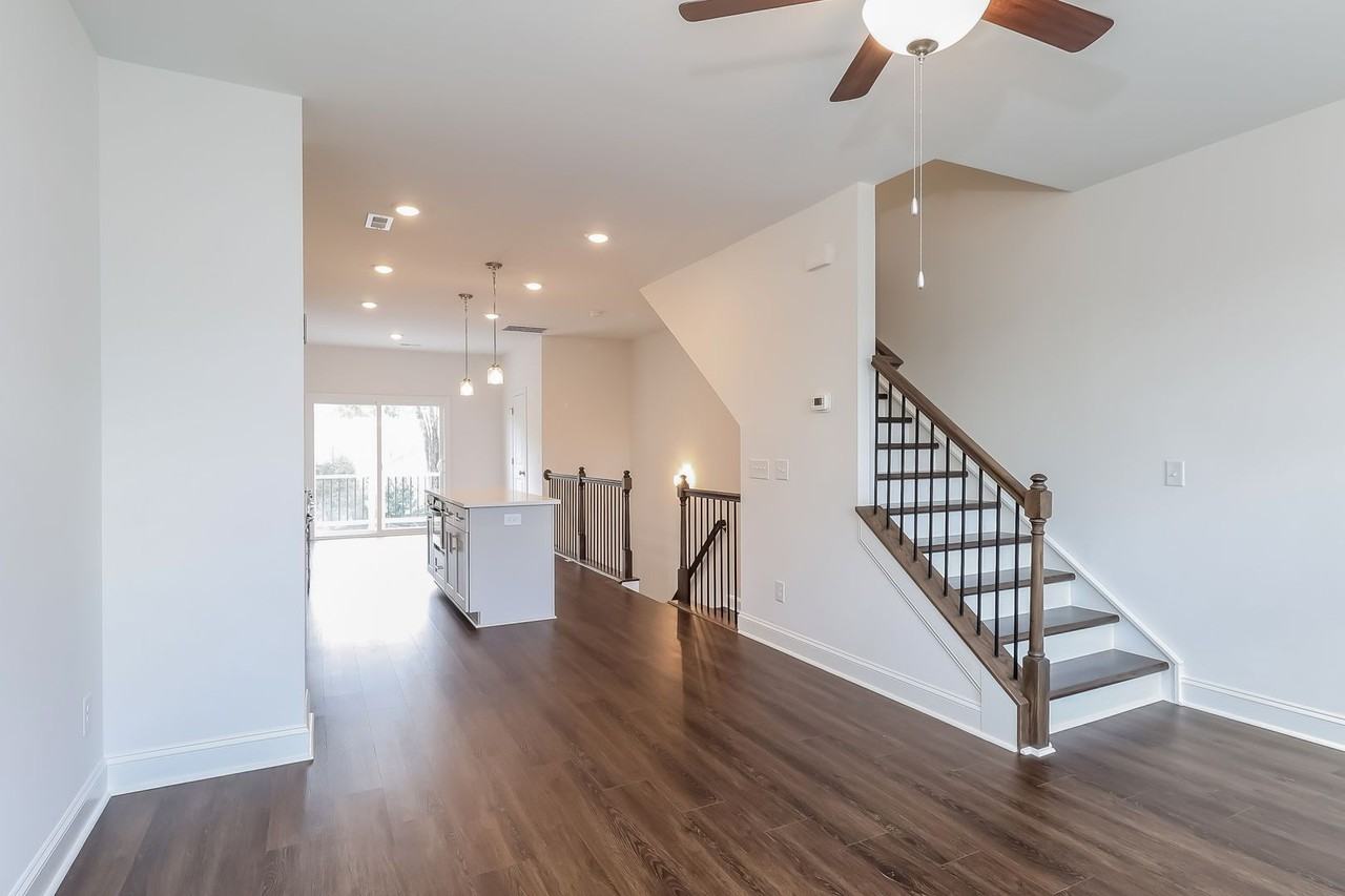 712 712 Drakeford Ct - Photo 6 of 15