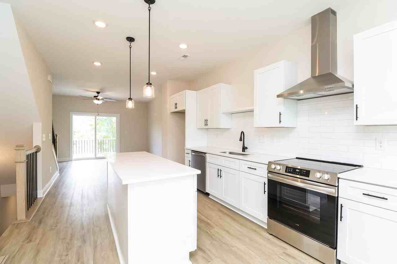 720 720 Drakeford Ct - Photo 6 of 16