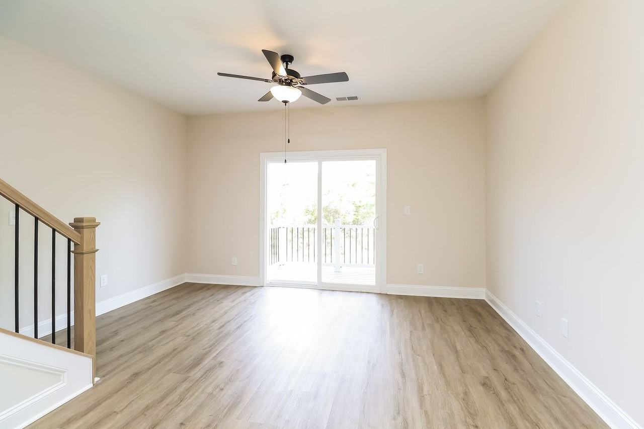 720 720 Drakeford Ct - Photo 4 of 16