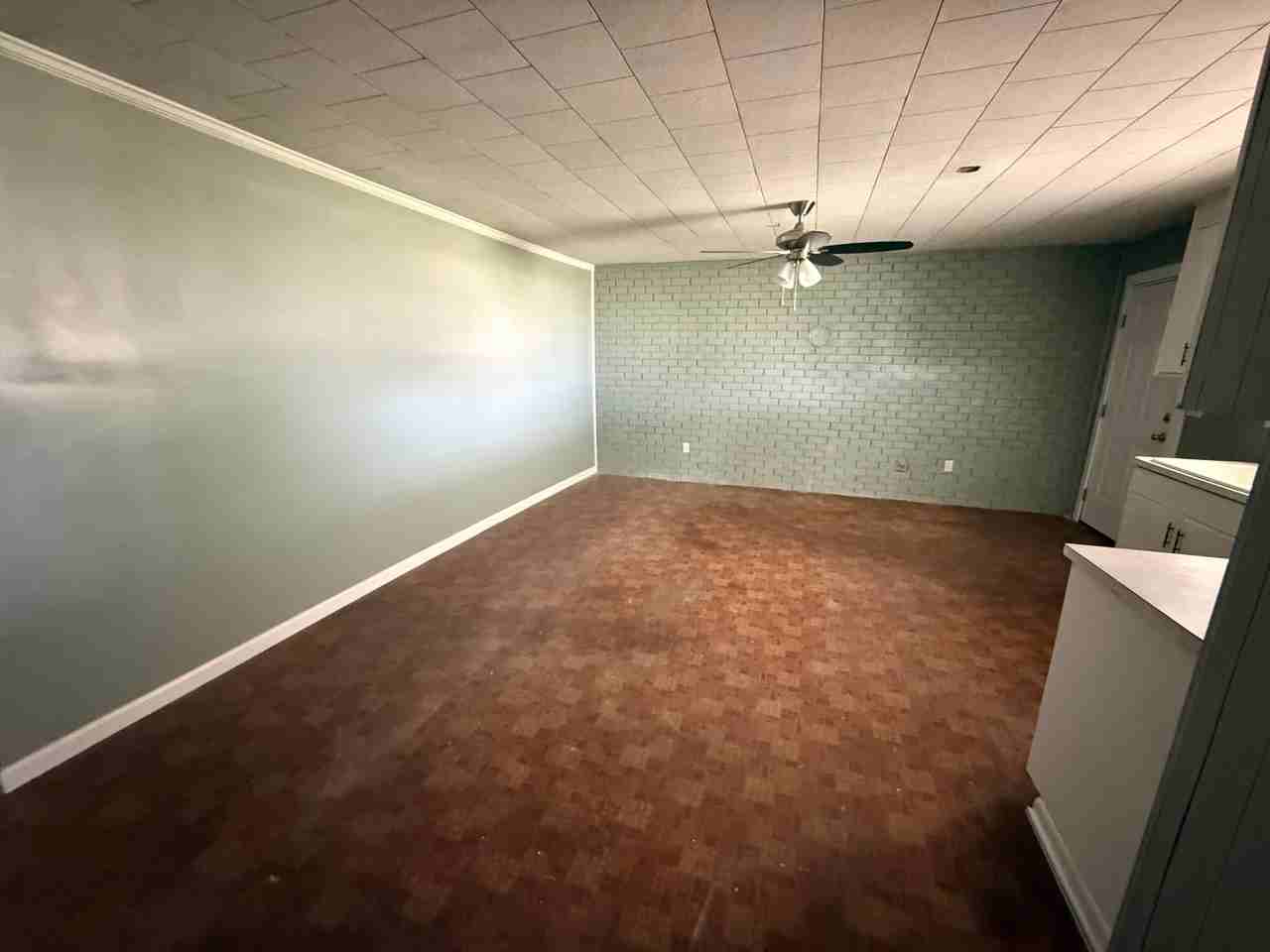 2869 S Green St - Photo 3 of 29