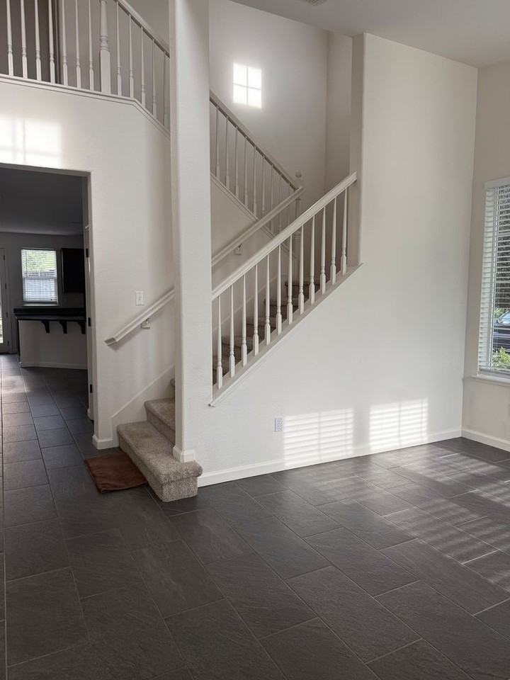 651 Jade Way - Photo 7 of 18