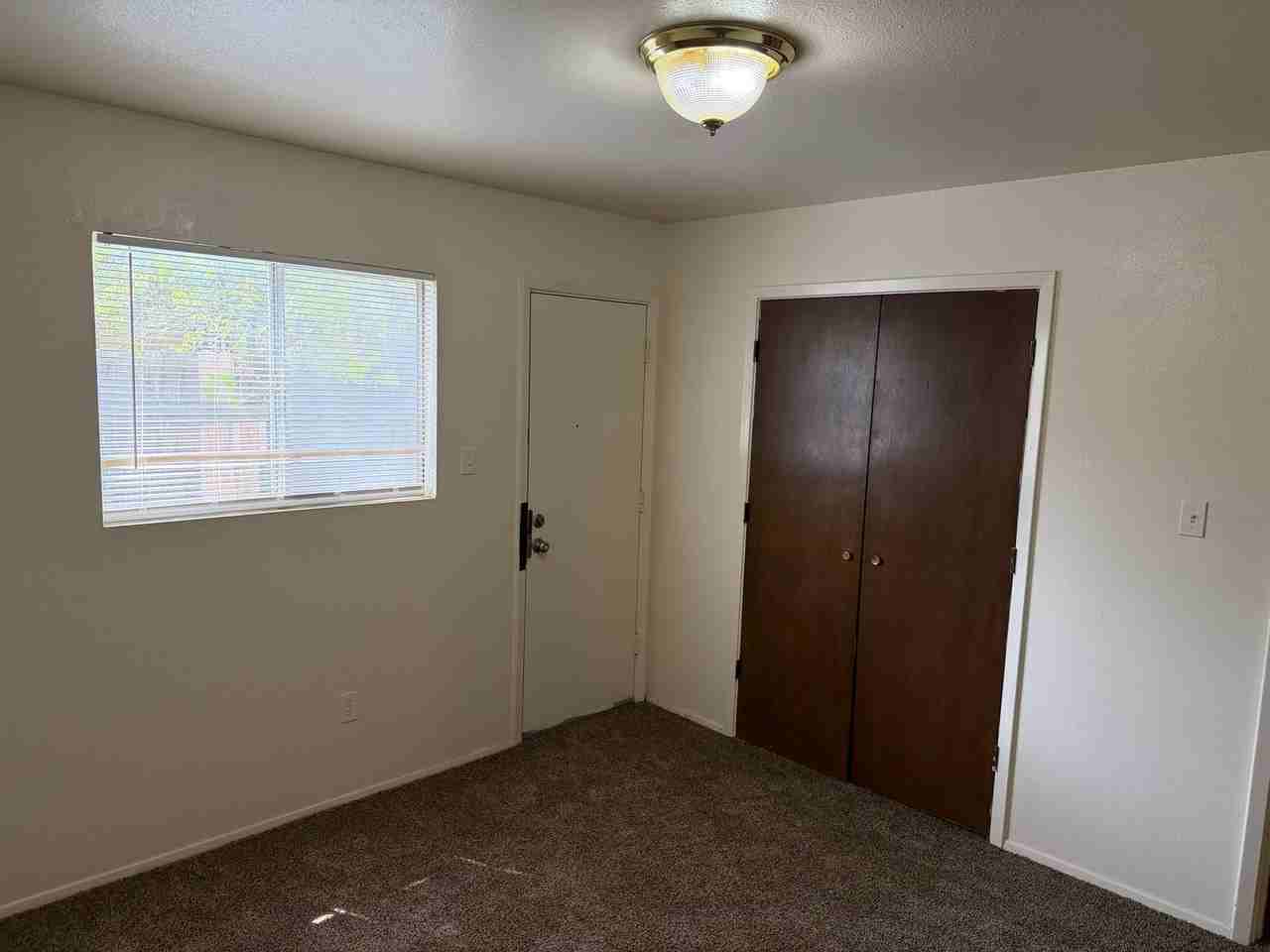 General Marshall St (216) - Photo 6 of 7