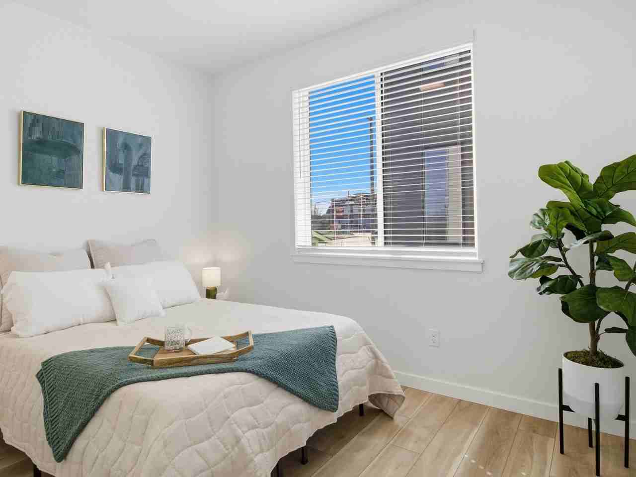 Seventeen - Photo 4 of 21