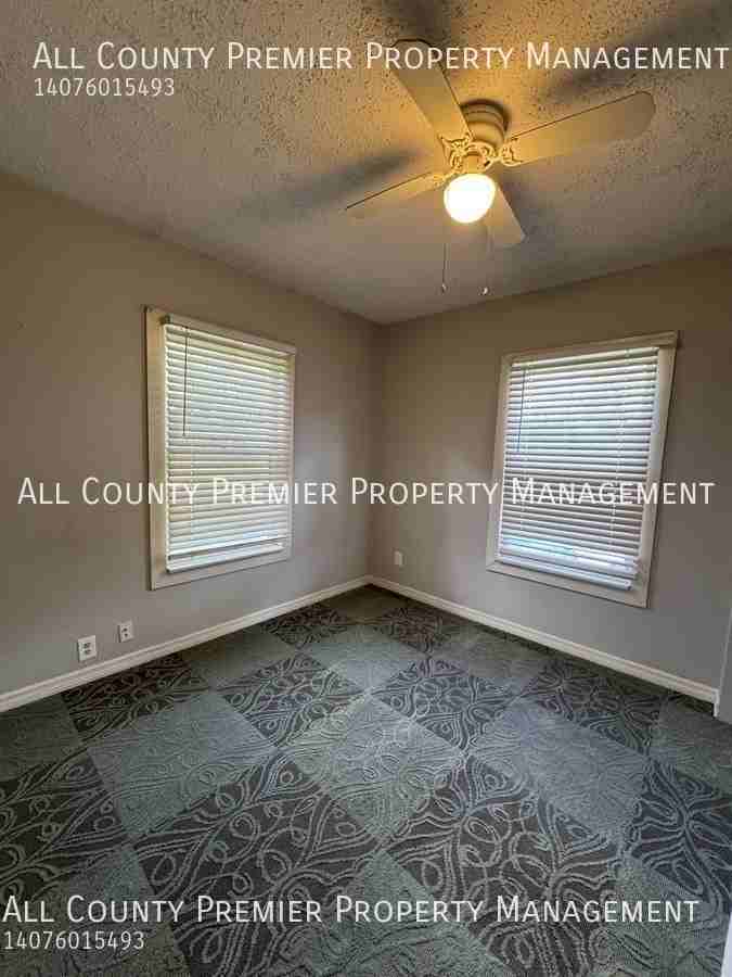 1623 Grand St - Photo 5 of 7