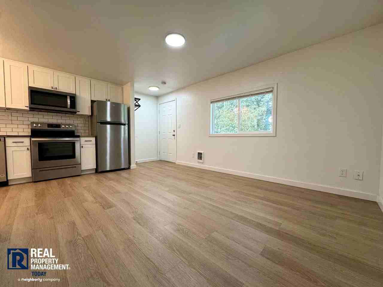 7619 Douglas St W #3