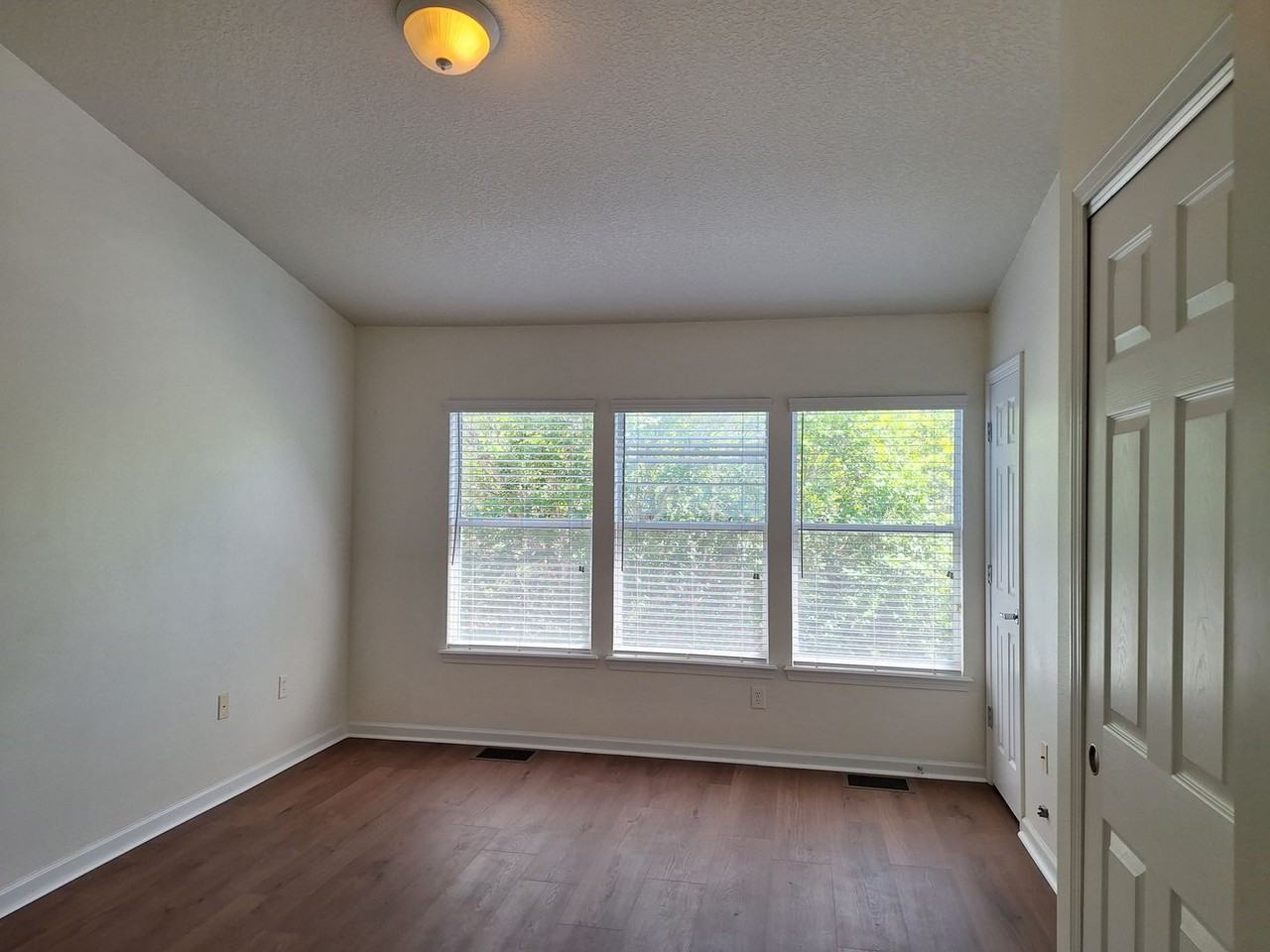 8106 Summer Cove Ct - Photo 4 of 20