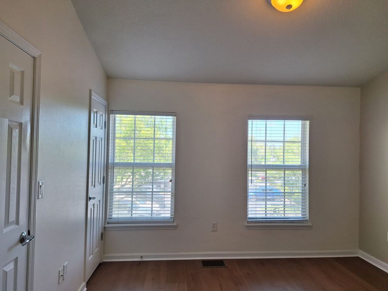 8106 Summer Cove Ct - Photo 5 of 20