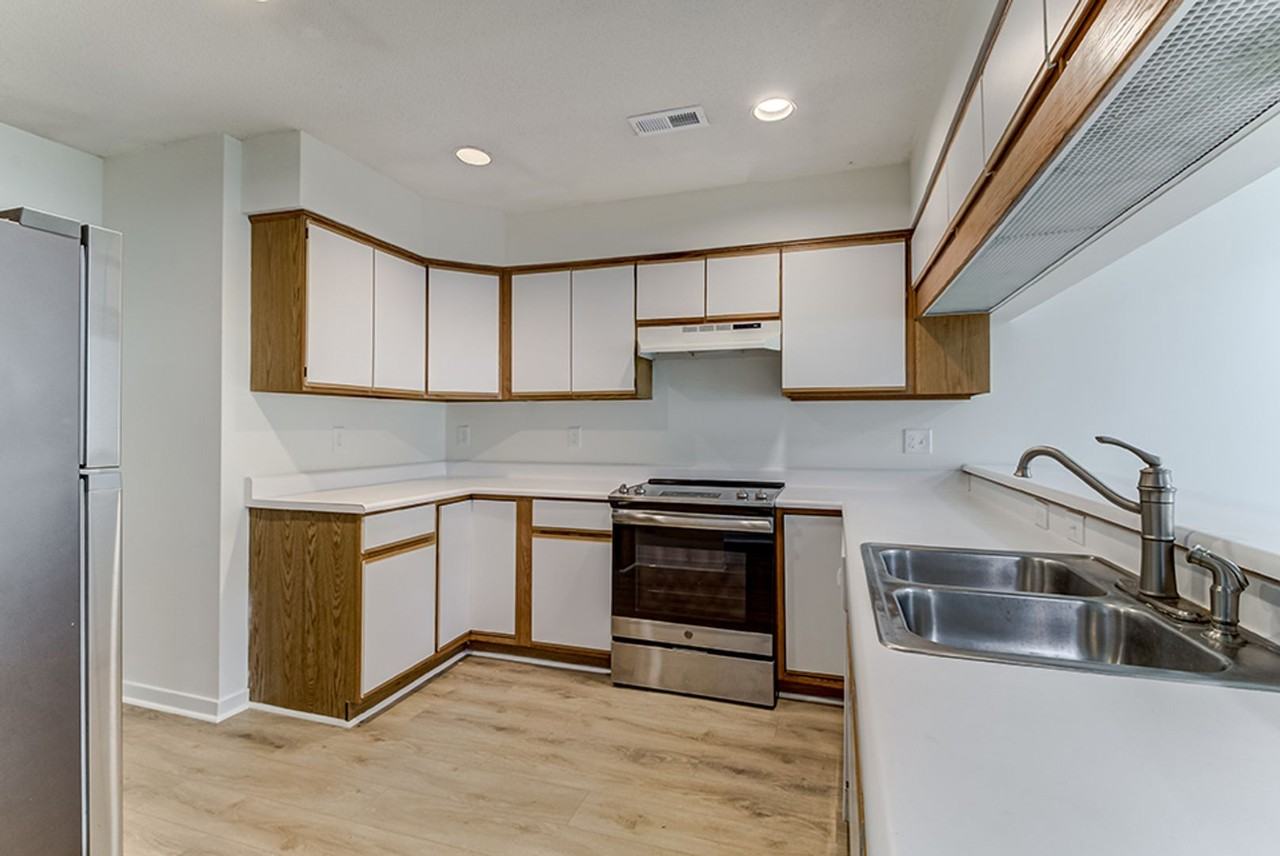 6128 Inland Greens Dr - Photo 3 of 20