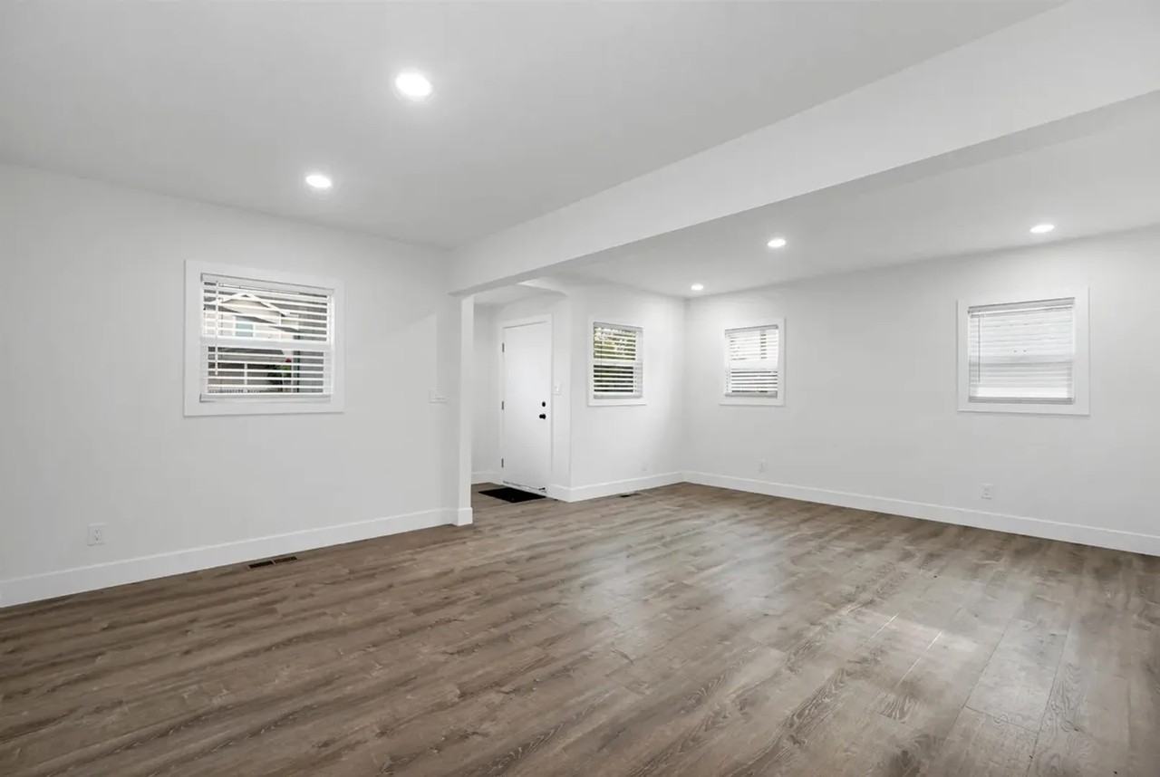 1521 159th Ave - Photo 2 of 43