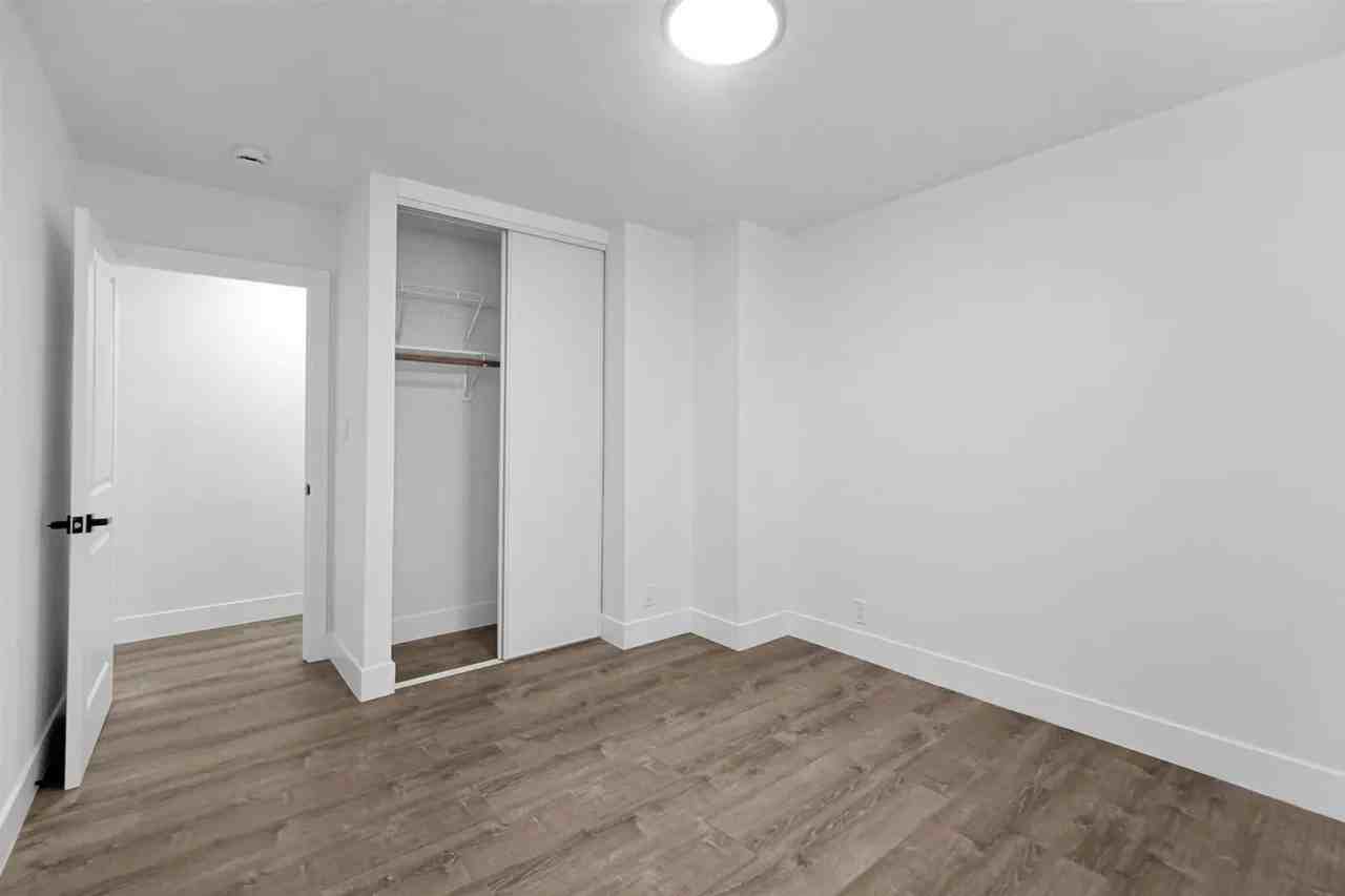 1521 159th Ave - Photo 7 of 43