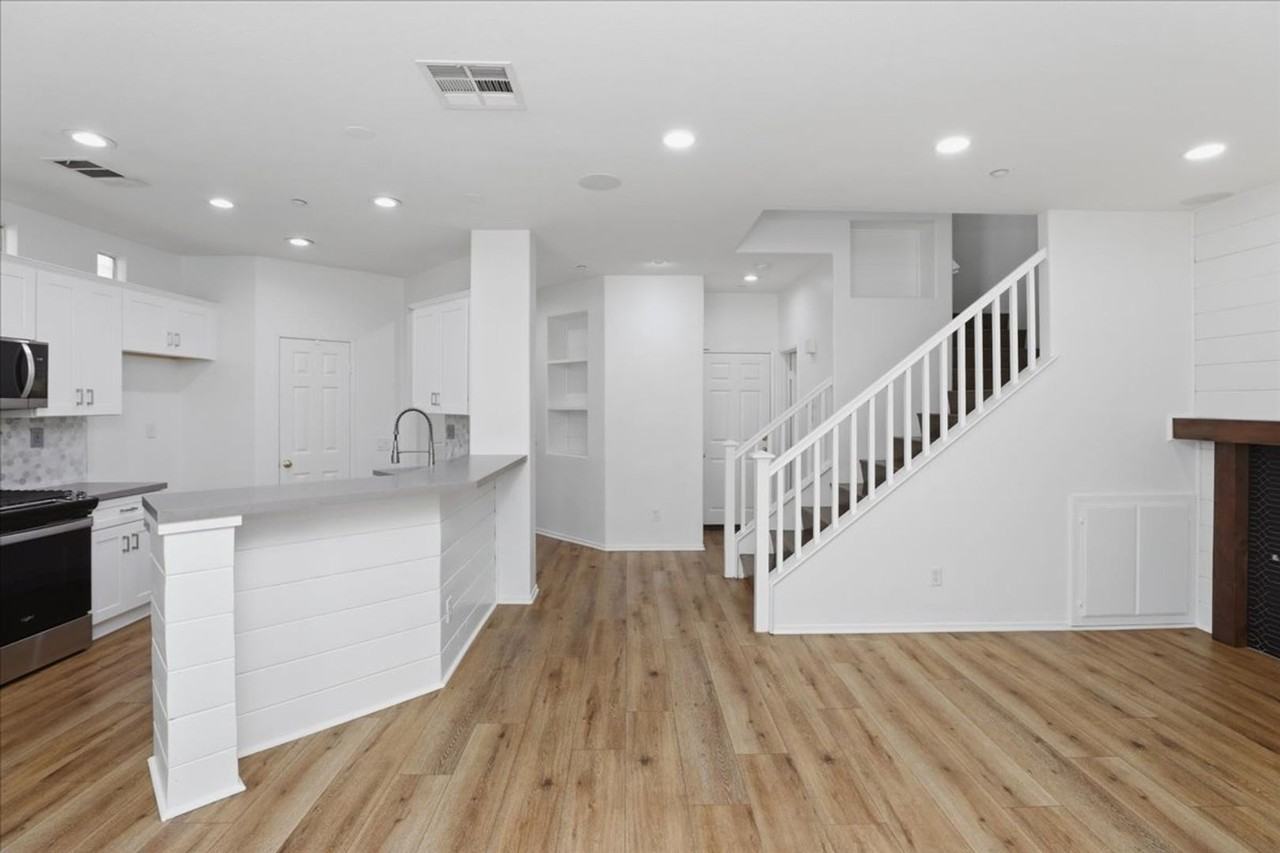 11309 Rasmussen Ct - Photo 2 of 16