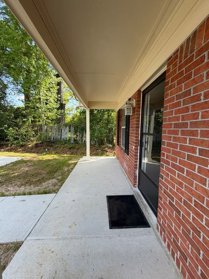 1936 Secret Harbor Ct - Photo 4 of 37