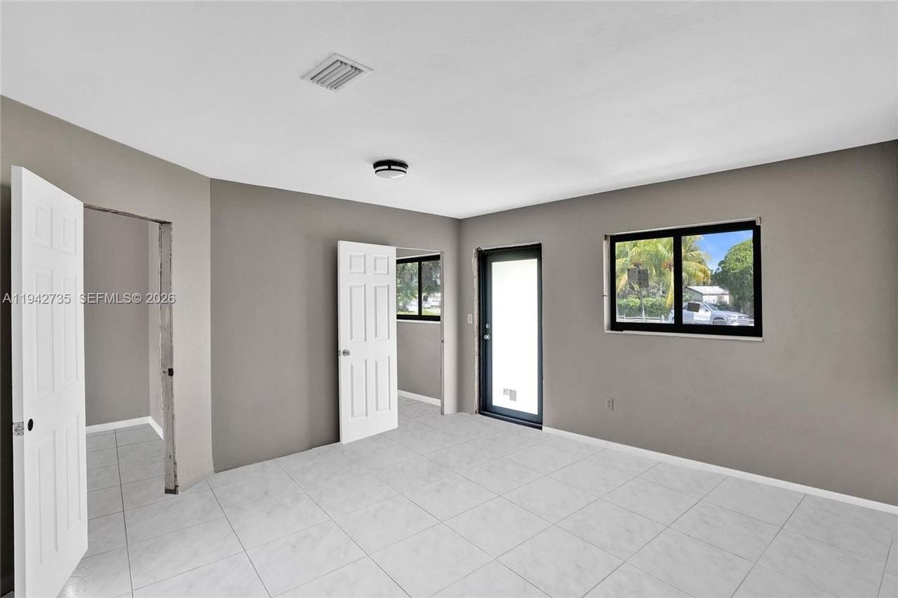 28640 Sw 146th Ave - Photo 5 of 12