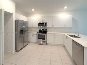 1060 Se 26th Ter - Photo 1 of 1