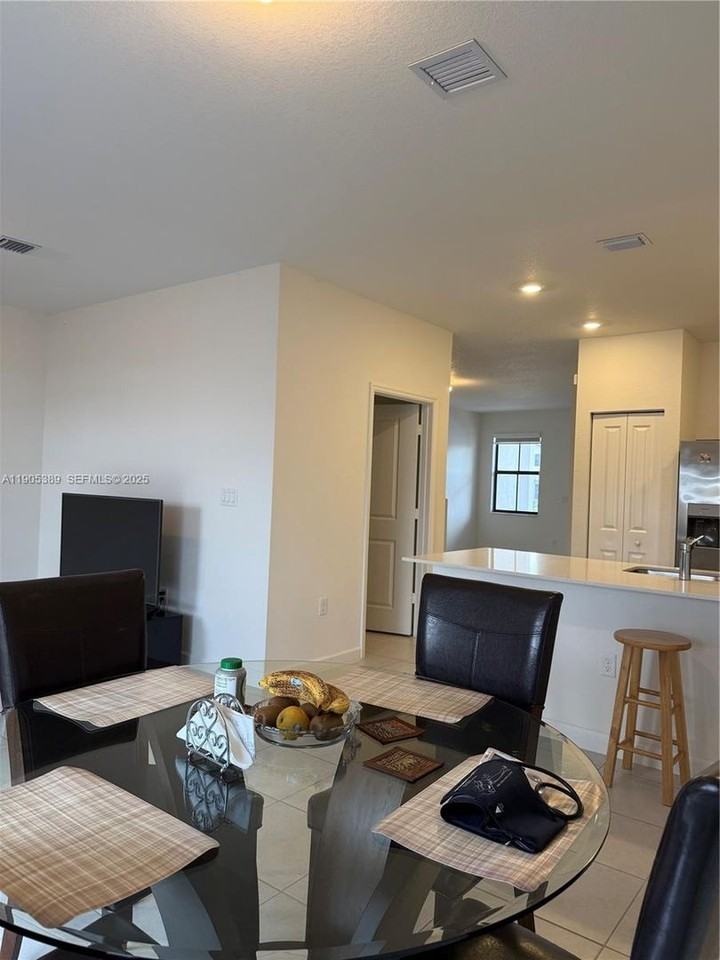 12955 Sw 231st Ter - Photo 5 of 15