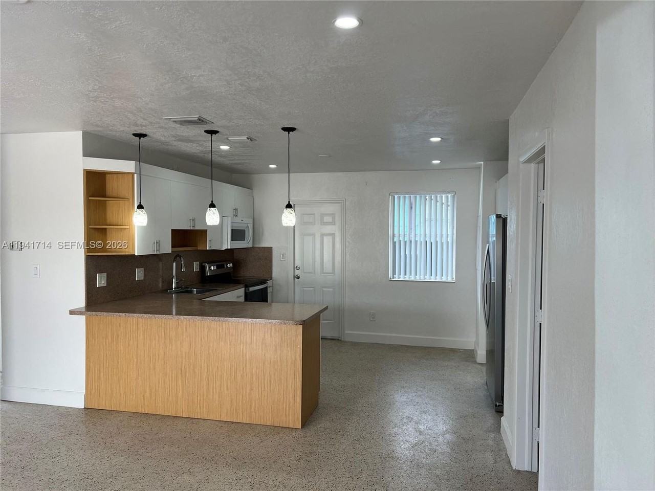 4725 Nw 4th St Frnt - Photo 2 of 12