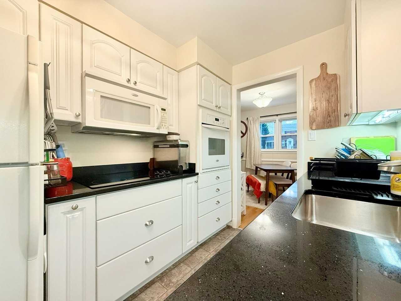 5323 N Carlin Springs Rd - Photo 4 of 11