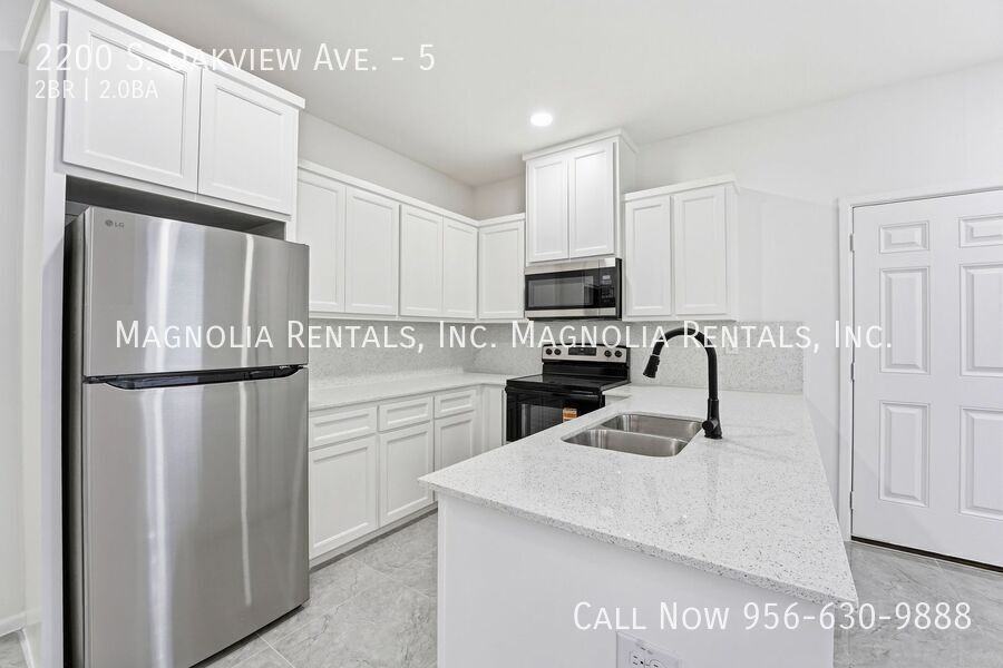 2200 S Oakview Ave #5 - Photo 4 of 14