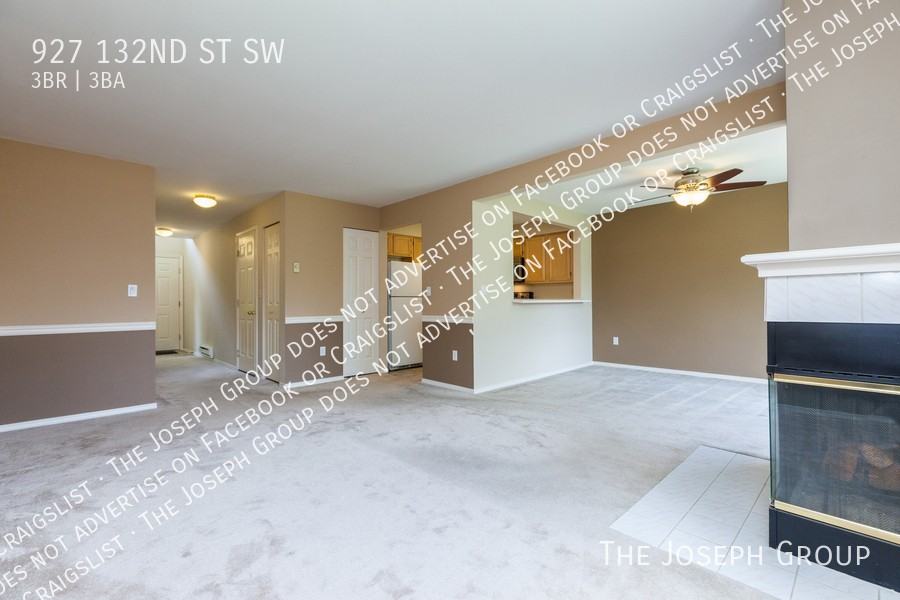 927 132nd St Sw #B3 - Photo 3 of 26